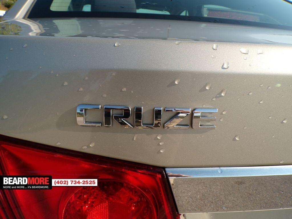 used 2014 Chevrolet Cruze car, priced at $9,289