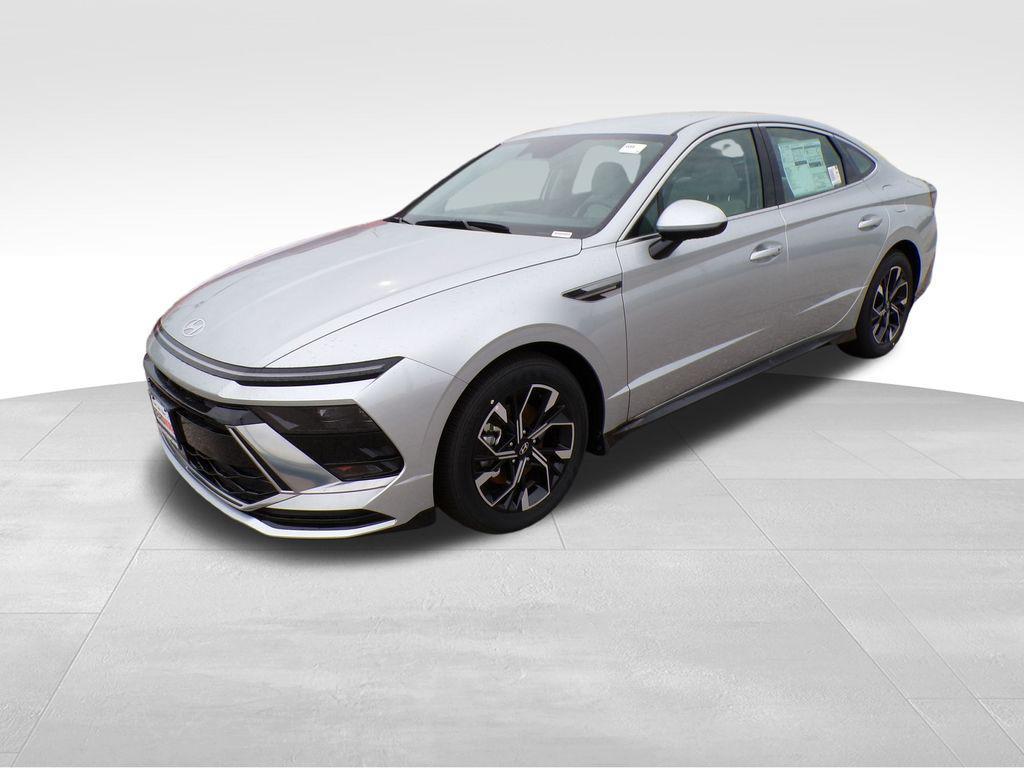 new 2025 Hyundai Sonata car, priced at $28,856