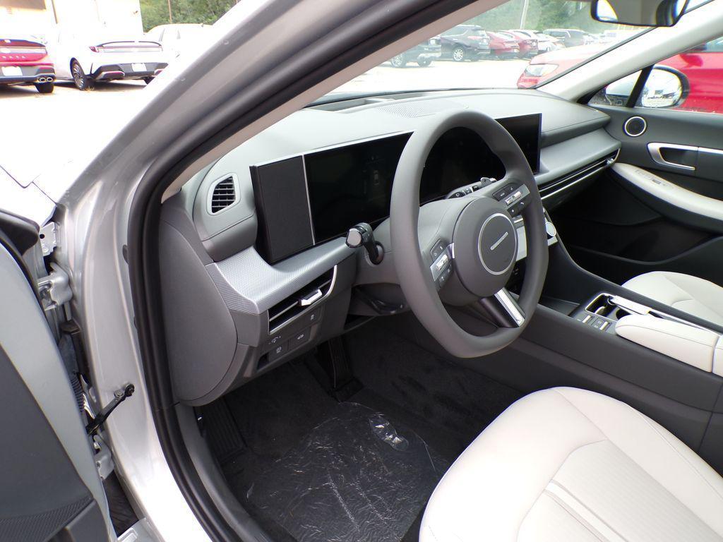 new 2025 Hyundai Sonata car, priced at $28,856