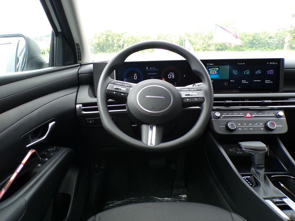 new 2025 Hyundai Tucson car, priced at $30,170