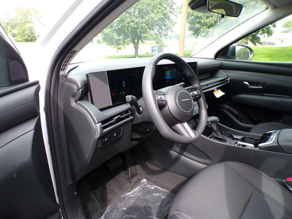 new 2025 Hyundai Tucson car, priced at $30,170