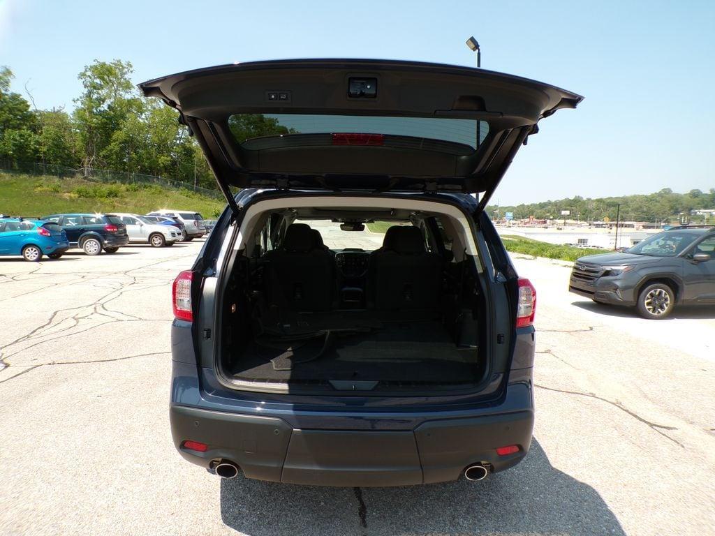 used 2023 Subaru Ascent car, priced at $37,976