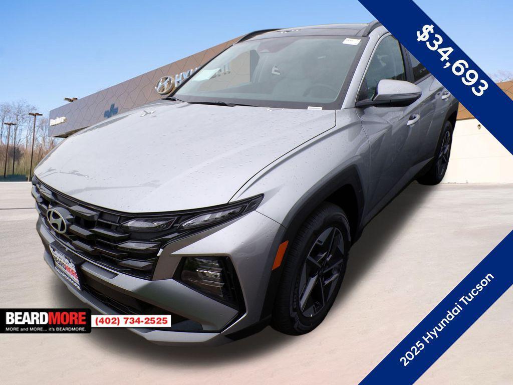 new 2025 Hyundai TUCSON Hybrid car, priced at $34,693