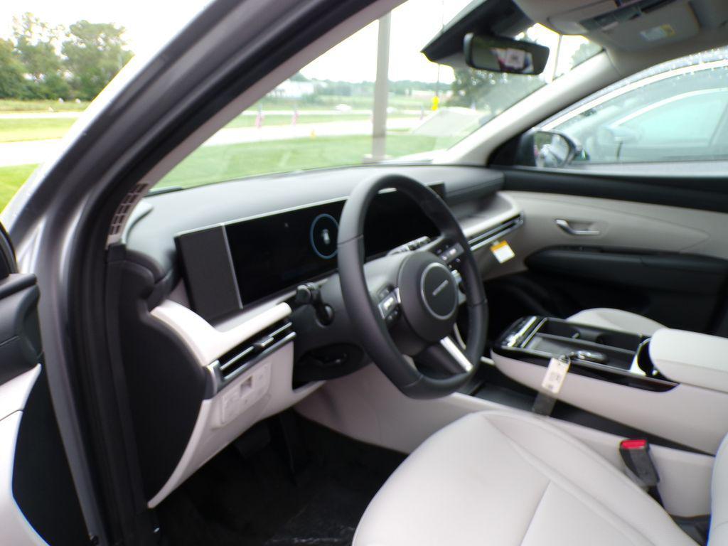 new 2025 Hyundai TUCSON Hybrid car, priced at $35,693