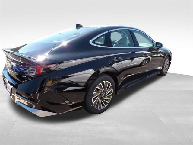 new 2025 Hyundai Sonata Hybrid car, priced at $30,683