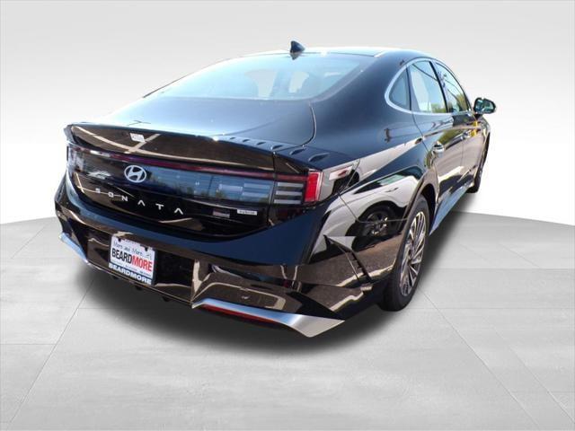 new 2025 Hyundai Sonata Hybrid car, priced at $30,683