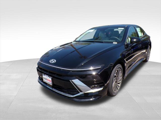 new 2025 Hyundai Sonata Hybrid car, priced at $30,683