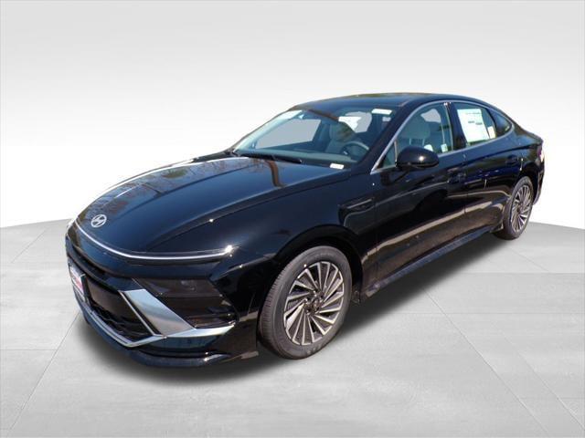 new 2025 Hyundai Sonata Hybrid car, priced at $30,683