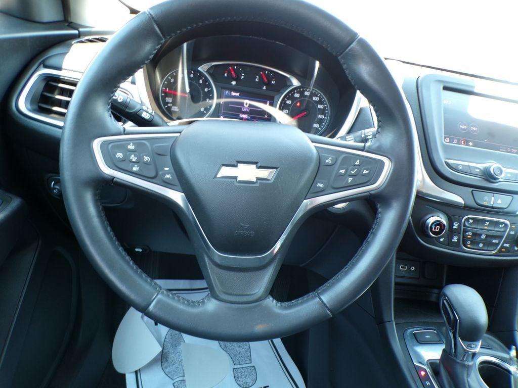 used 2022 Chevrolet Equinox car, priced at $25,261