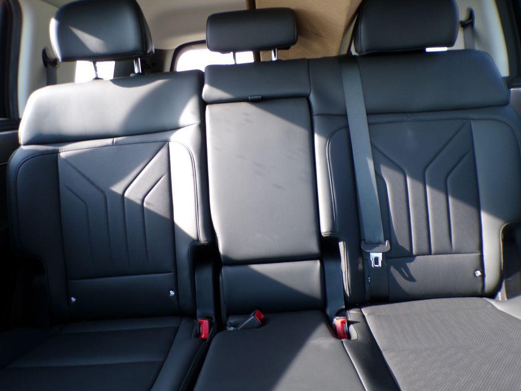 used 2025 Hyundai Santa Fe car, priced at $35,933