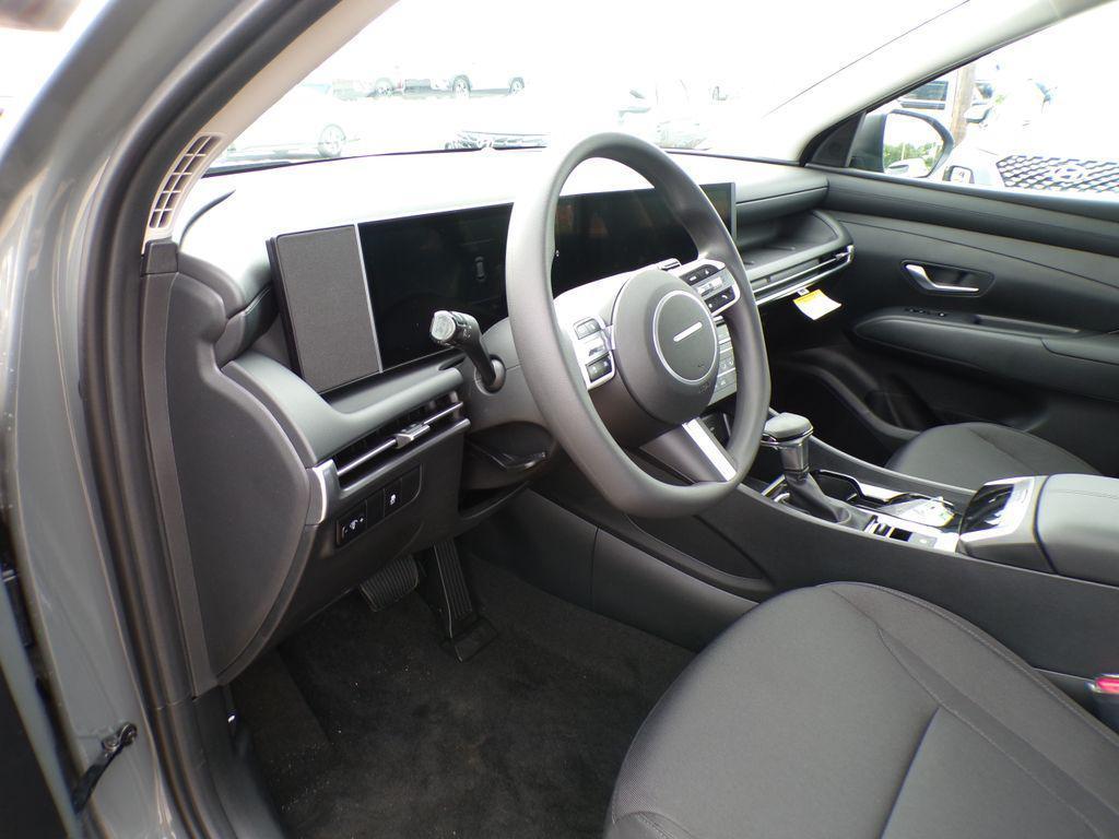 new 2025 Hyundai Tucson car, priced at $29,690