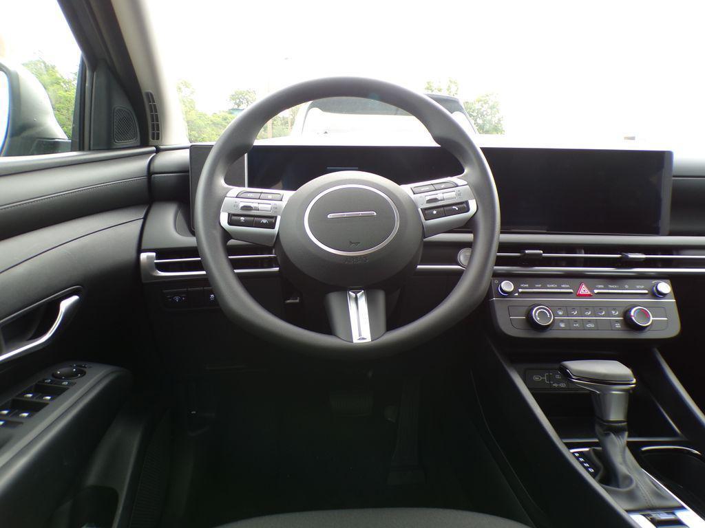 new 2025 Hyundai Tucson car, priced at $29,690