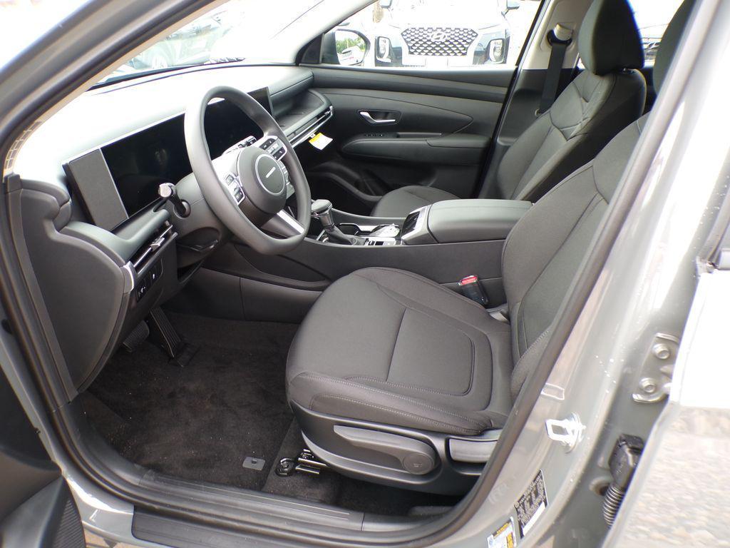 new 2025 Hyundai Tucson car, priced at $29,690