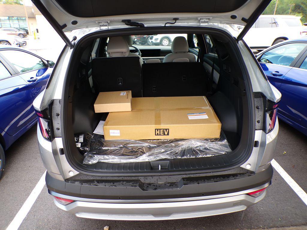 new 2025 Hyundai TUCSON Hybrid car, priced at $40,775