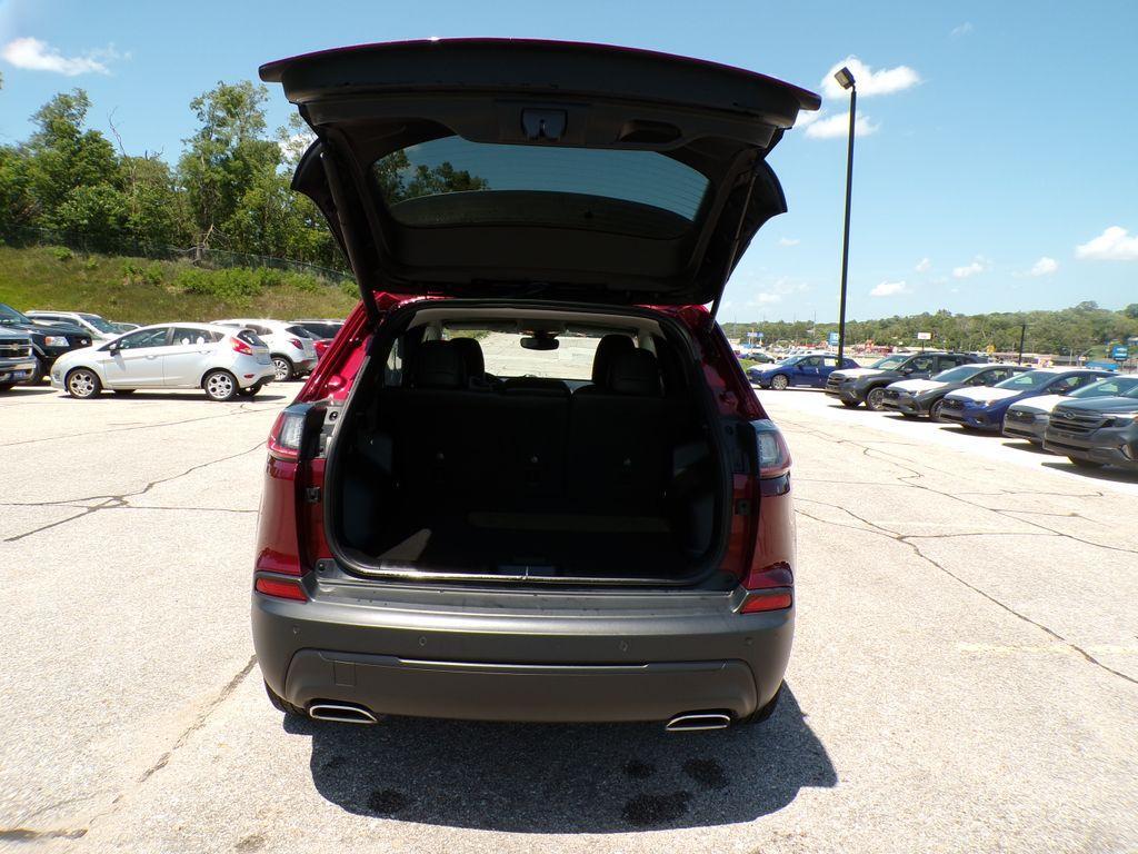 used 2021 Jeep Cherokee car, priced at $24,915