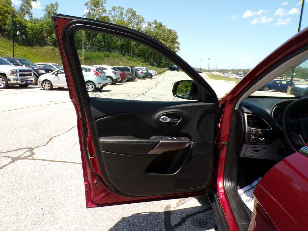 used 2021 Jeep Cherokee car, priced at $24,915