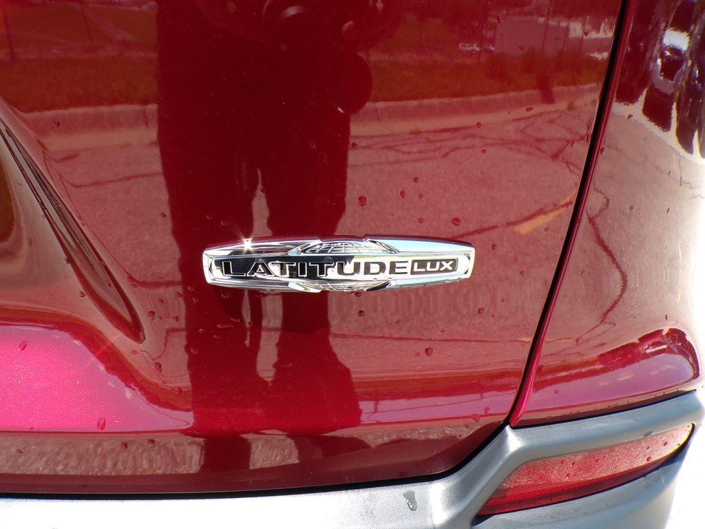 used 2021 Jeep Cherokee car, priced at $24,915
