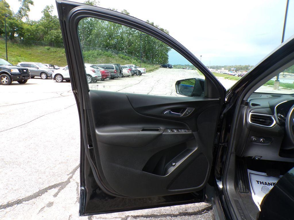 used 2022 Chevrolet Equinox car, priced at $24,227