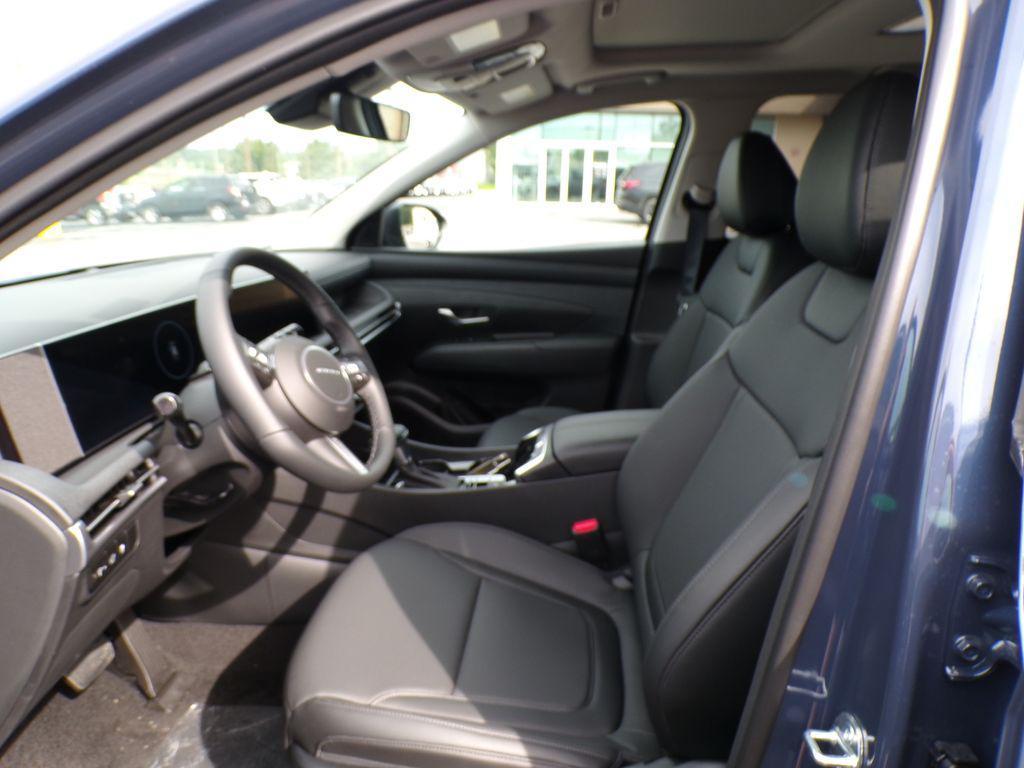 new 2025 Hyundai Tucson car, priced at $33,910