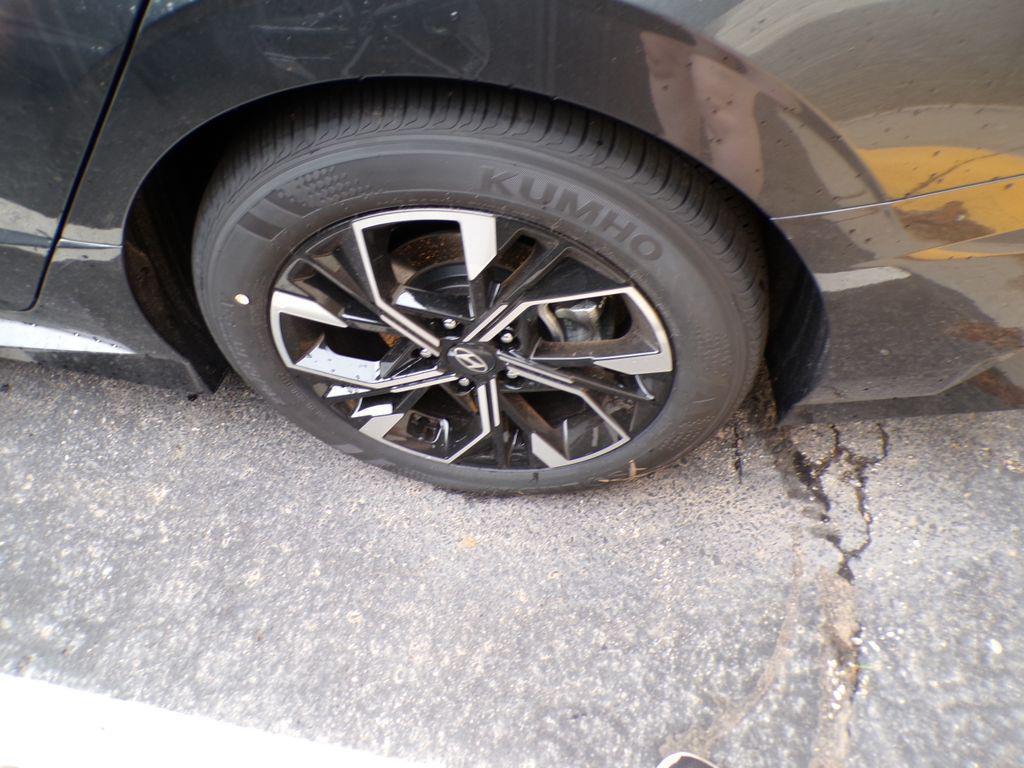 new 2025 Hyundai Sonata car, priced at $28,983