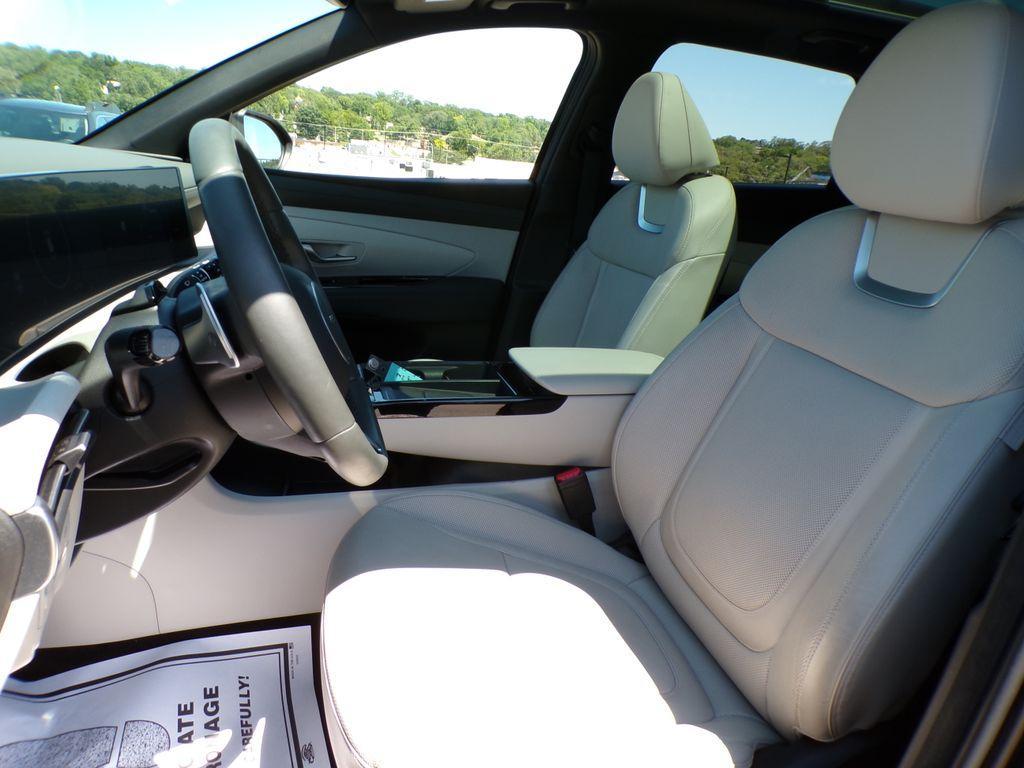 used 2025 Hyundai TUCSON Hybrid car, priced at $37,669