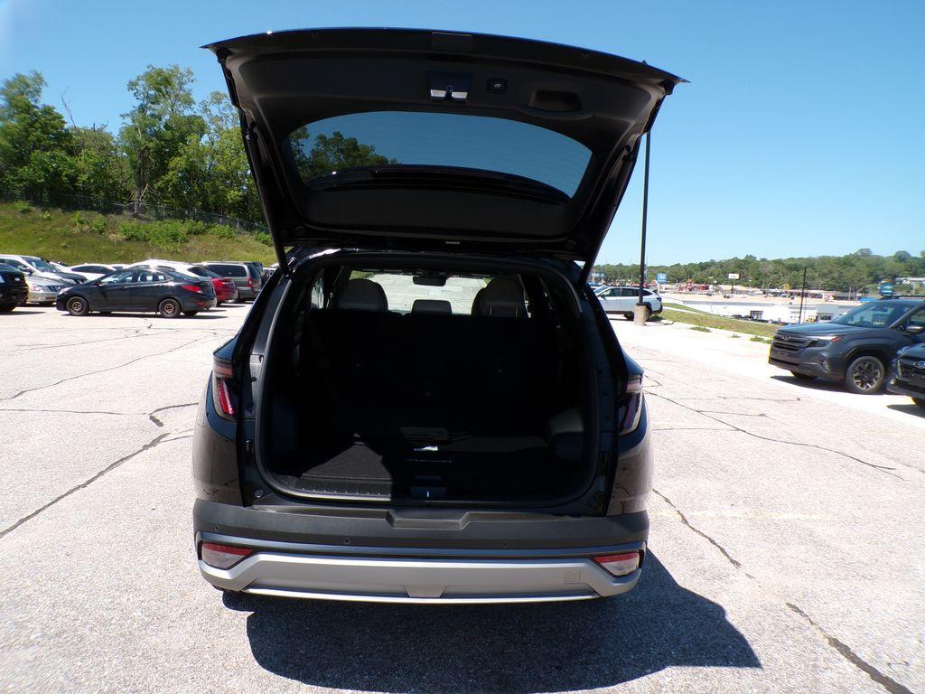 used 2025 Hyundai TUCSON Hybrid car, priced at $37,669