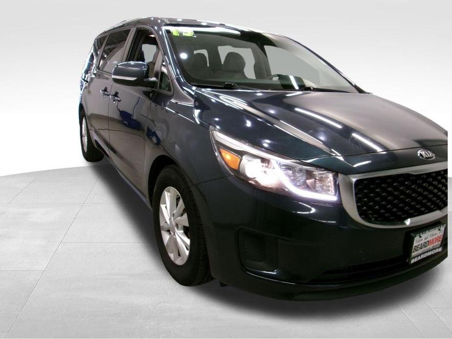 used 2015 Kia Sedona car, priced at $5,977