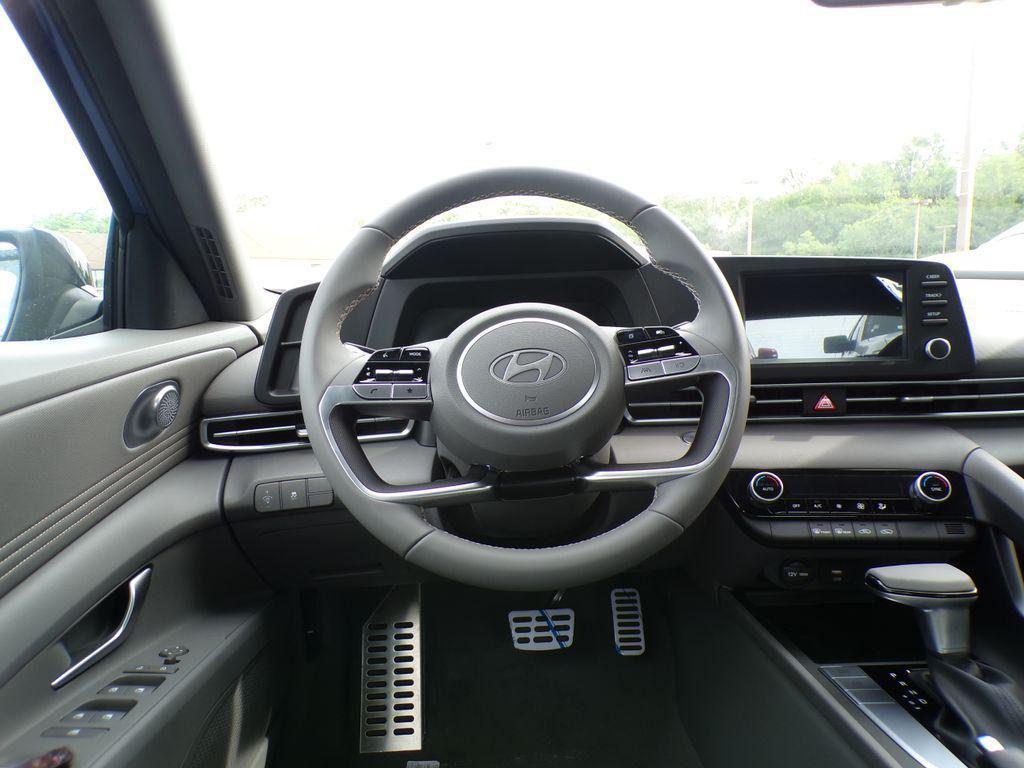 new 2025 Hyundai Elantra car, priced at $23,061