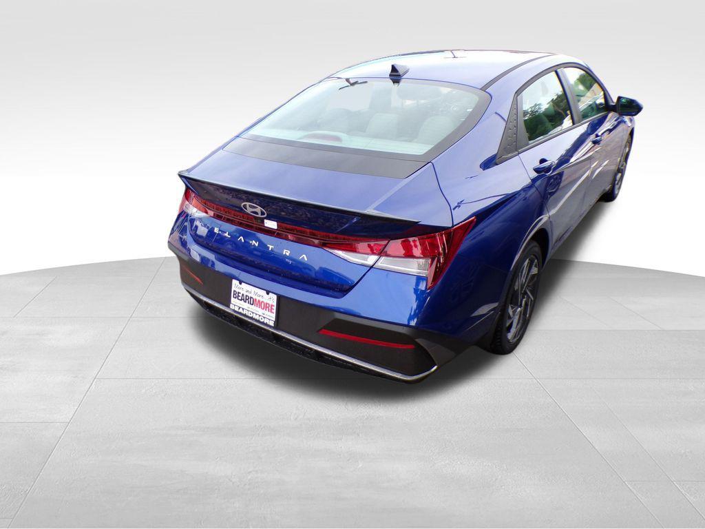 new 2025 Hyundai Elantra car, priced at $23,061