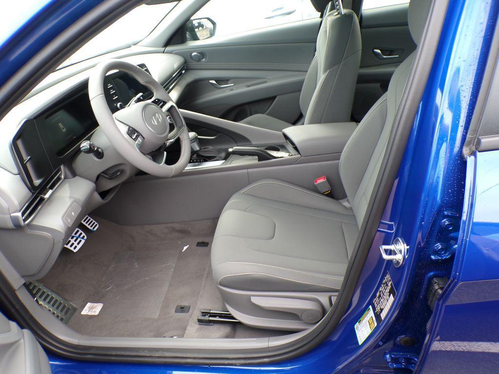 new 2025 Hyundai Elantra car, priced at $23,061