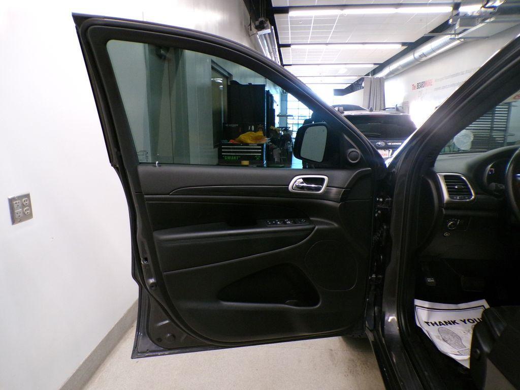 used 2021 Jeep Grand Cherokee car, priced at $22,965