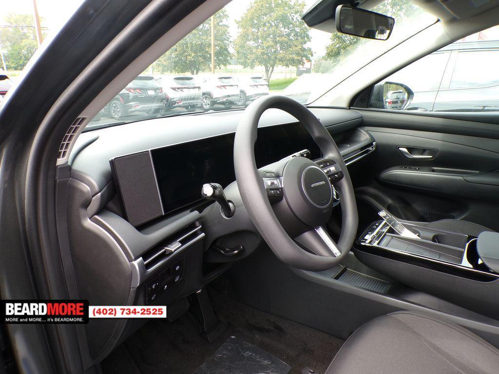 new 2025 Hyundai TUCSON Hybrid car, priced at $33,128