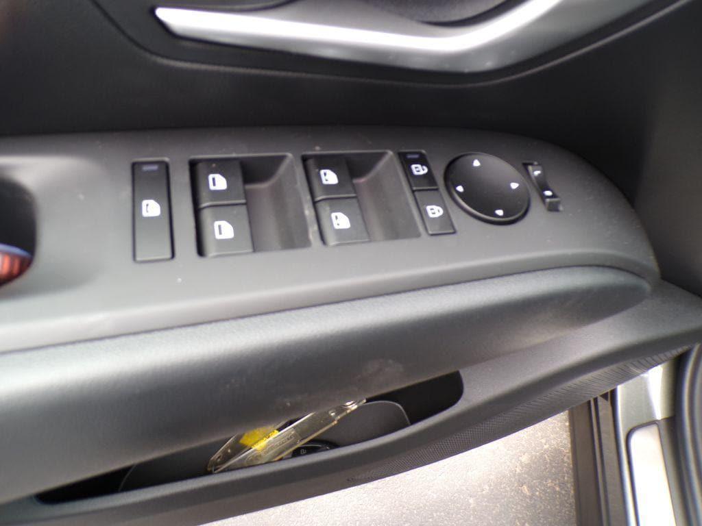 new 2025 Hyundai TUCSON Hybrid car, priced at $33,128