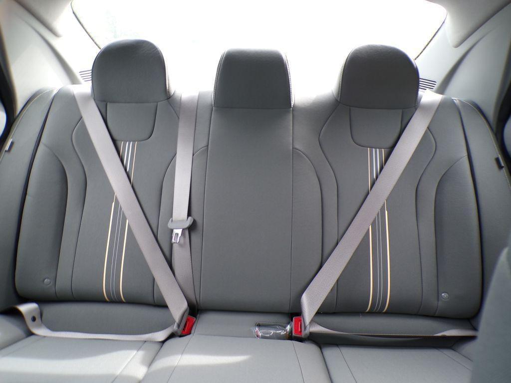 new 2025 Hyundai Elantra car, priced at $23,061