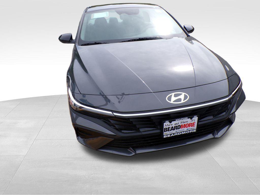 new 2025 Hyundai Elantra car, priced at $23,061