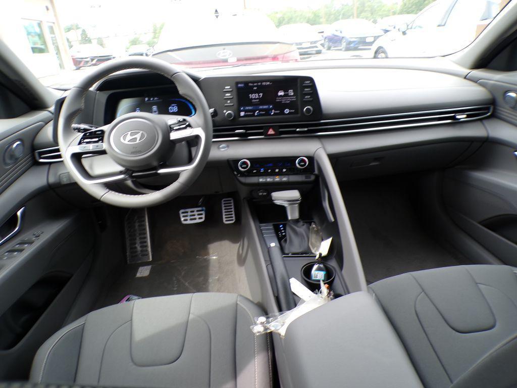 new 2025 Hyundai Elantra car, priced at $23,061