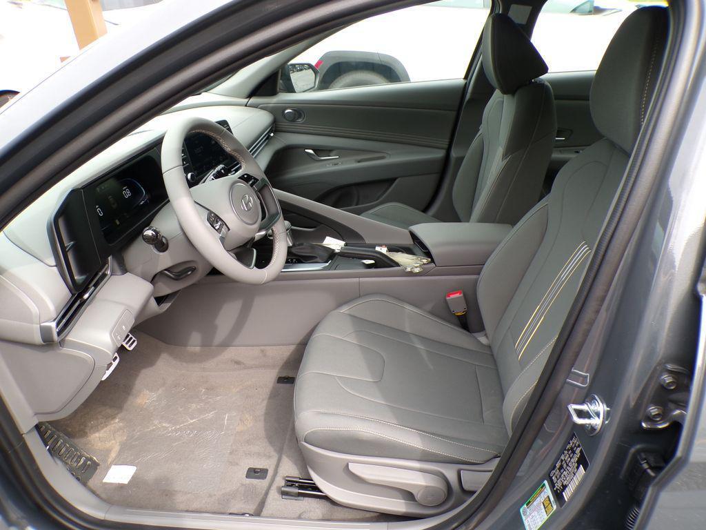 new 2025 Hyundai Elantra car, priced at $23,061