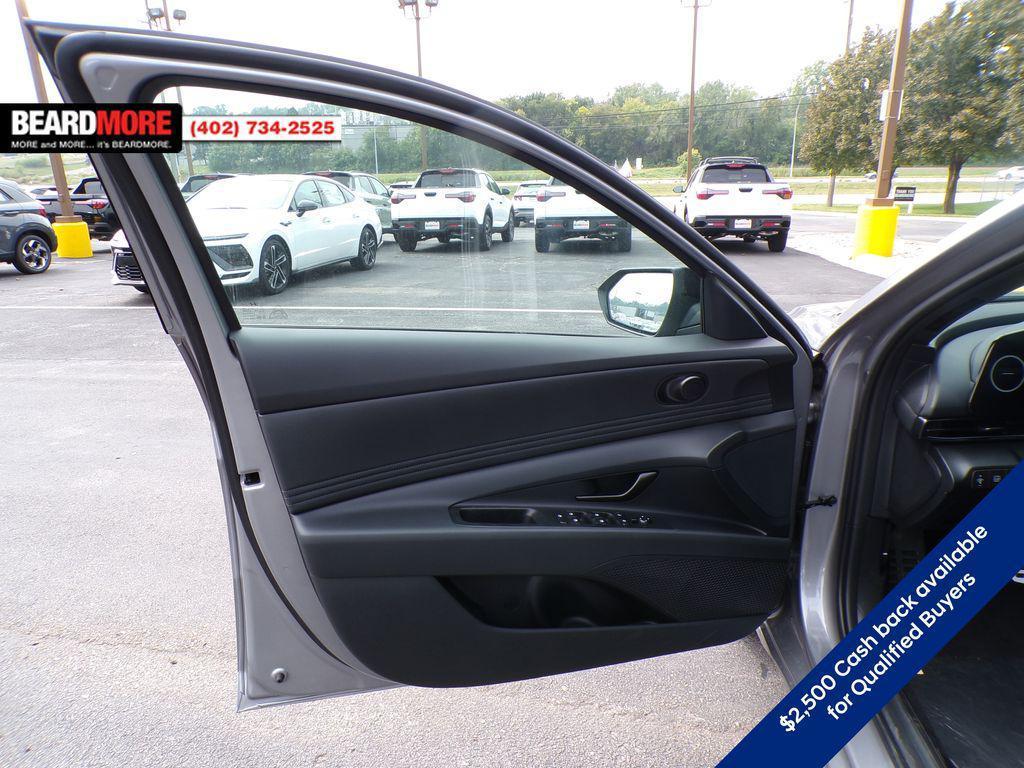 new 2025 Hyundai ELANTRA HEV car, priced at $25,133