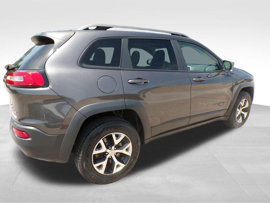 used 2014 Jeep Cherokee car, priced at $13,583