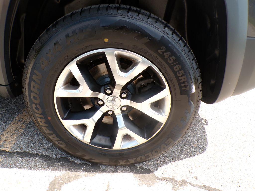 used 2014 Jeep Cherokee car, priced at $13,583