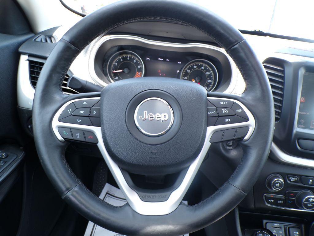 used 2014 Jeep Cherokee car, priced at $13,583