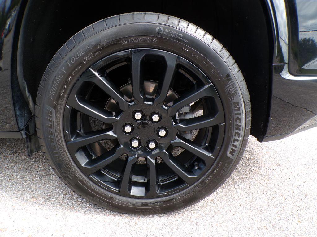 used 2021 GMC Acadia car, priced at $30,237