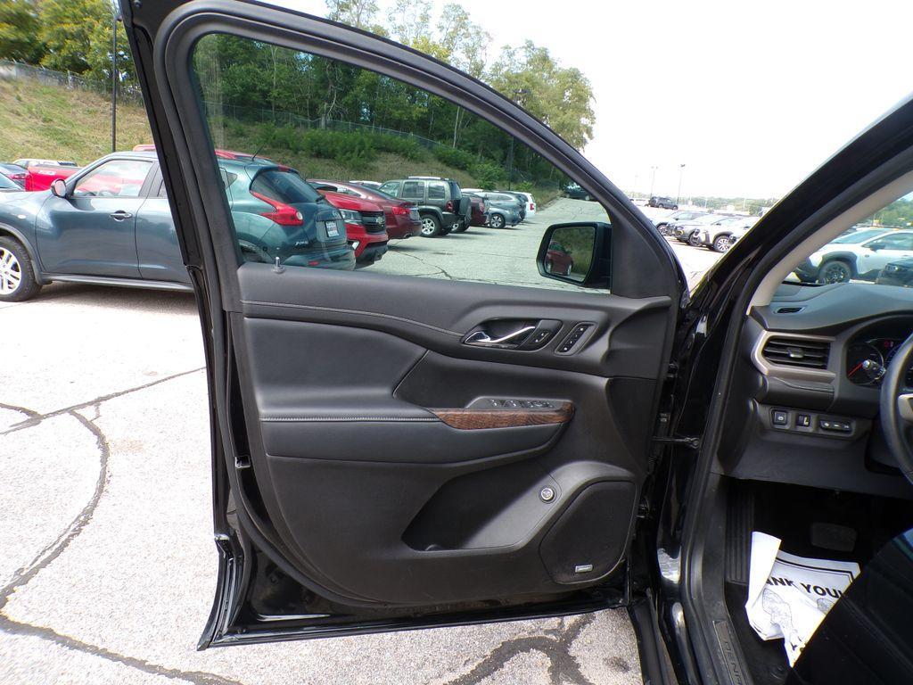 used 2021 GMC Acadia car, priced at $30,237