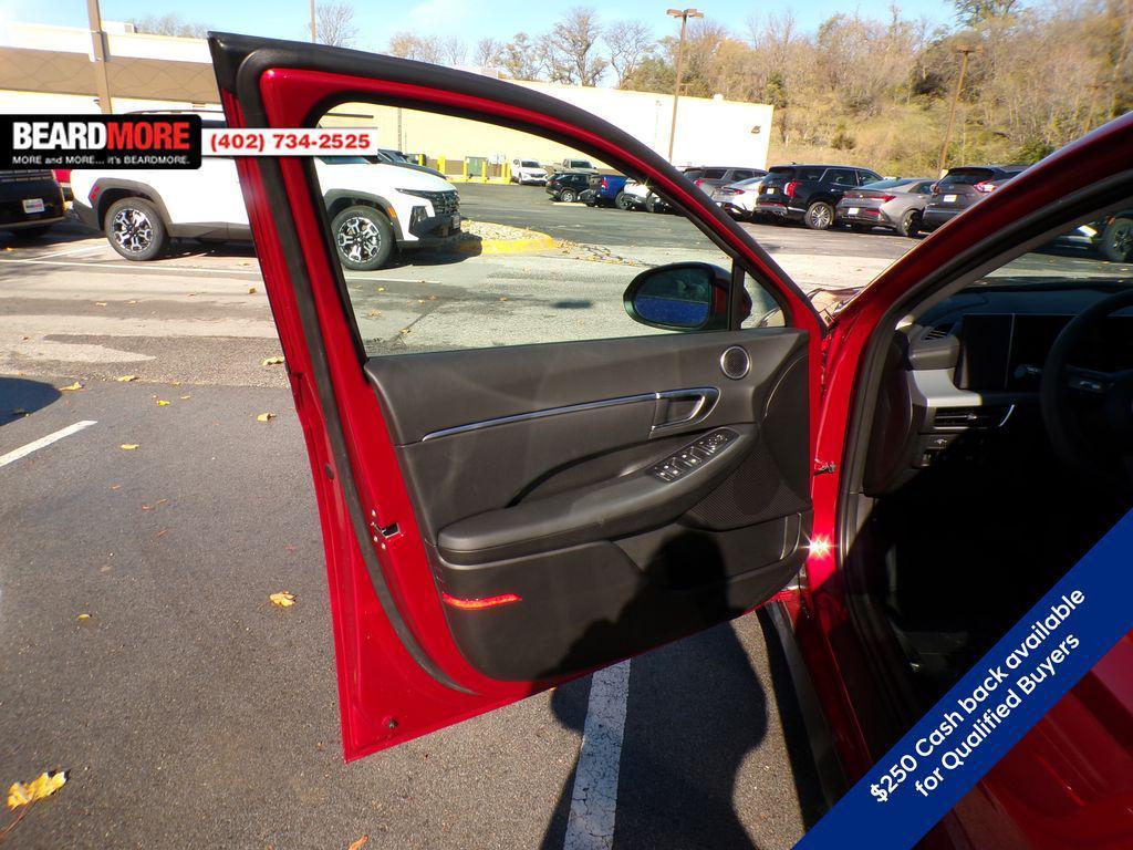 new 2026 Hyundai Sonata Hybrid car, priced at $31,095