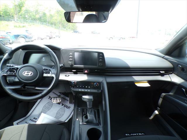 new 2025 Hyundai Elantra car, priced at $22,756