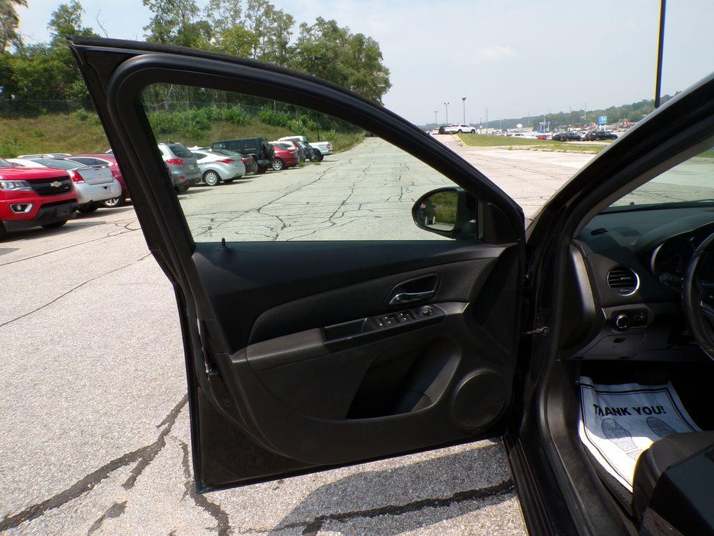 used 2014 Chevrolet Cruze car, priced at $7,923