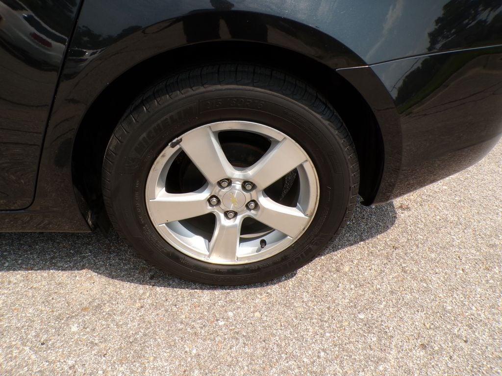 used 2014 Chevrolet Cruze car, priced at $7,923