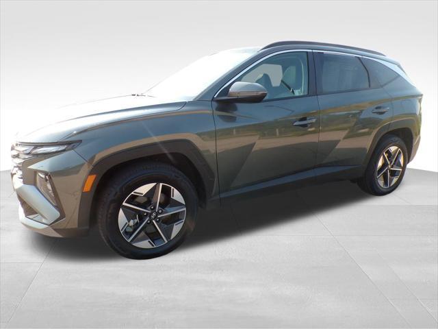 new 2025 Hyundai TUCSON Hybrid car, priced at $36,096