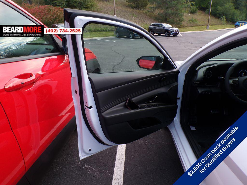 new 2025 Hyundai ELANTRA HEV car, priced at $26,585