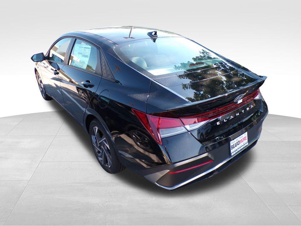 new 2025 Hyundai Elantra car, priced at $23,113